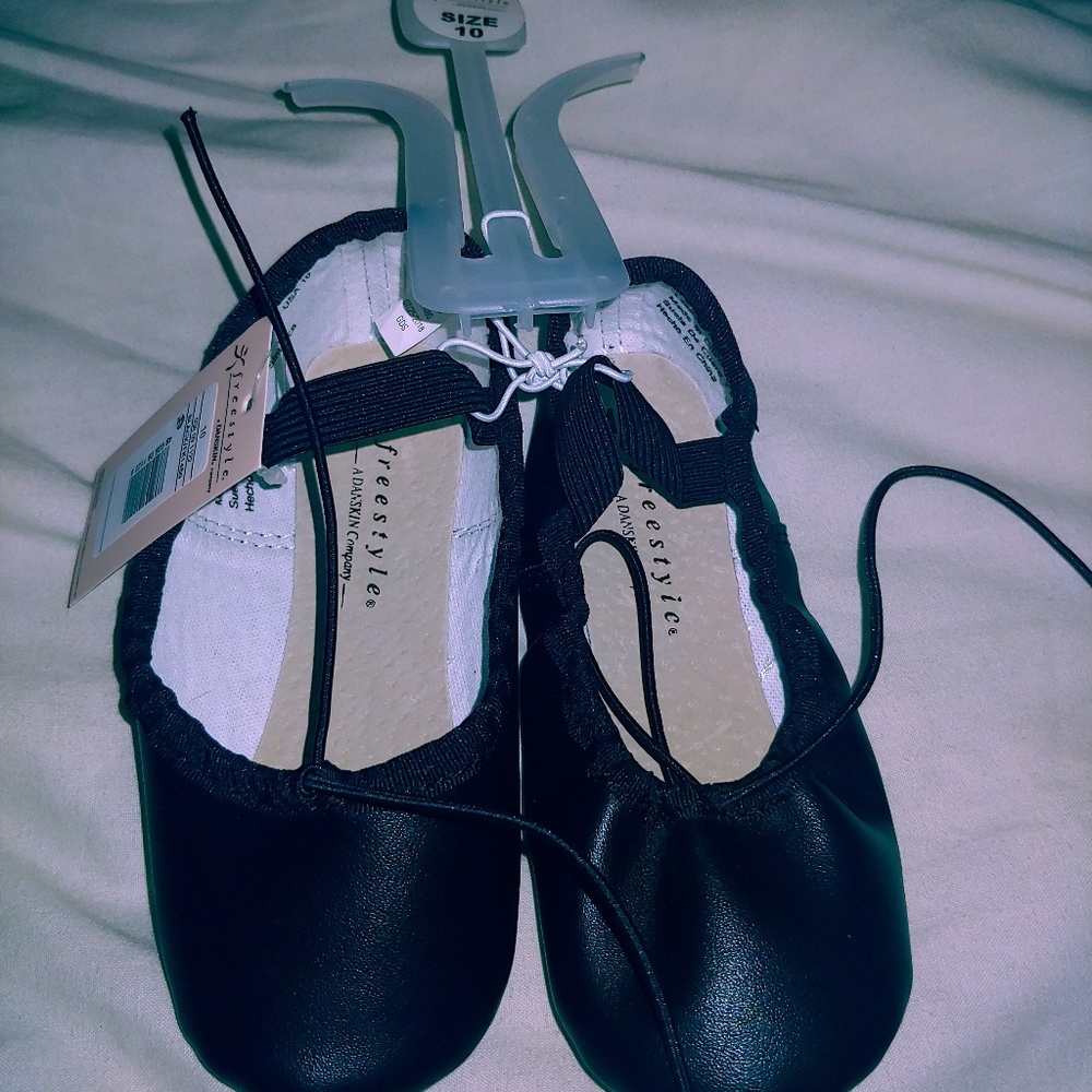 Girls ballet slippers